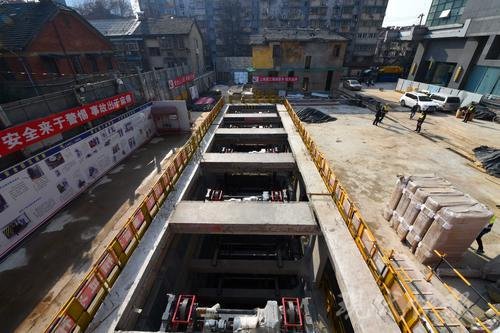 神奇！民國(guó)建筑來(lái)回平移，地下建成8層停車(chē)庫(kù)