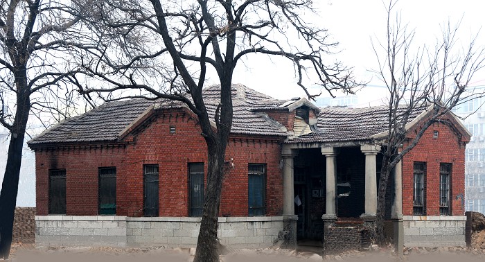 國內(nèi)最遠(yuǎn)距離建筑移位工程-2009年濟(jì)南市經(jīng)八緯一路一老別墅整體平移-國內(nèi)建筑物整體平移工程實(shí)踐-建筑移位