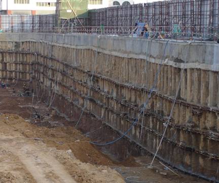 濟鋼鐵路不停產雙液（燒堿+氯化鈣）加固